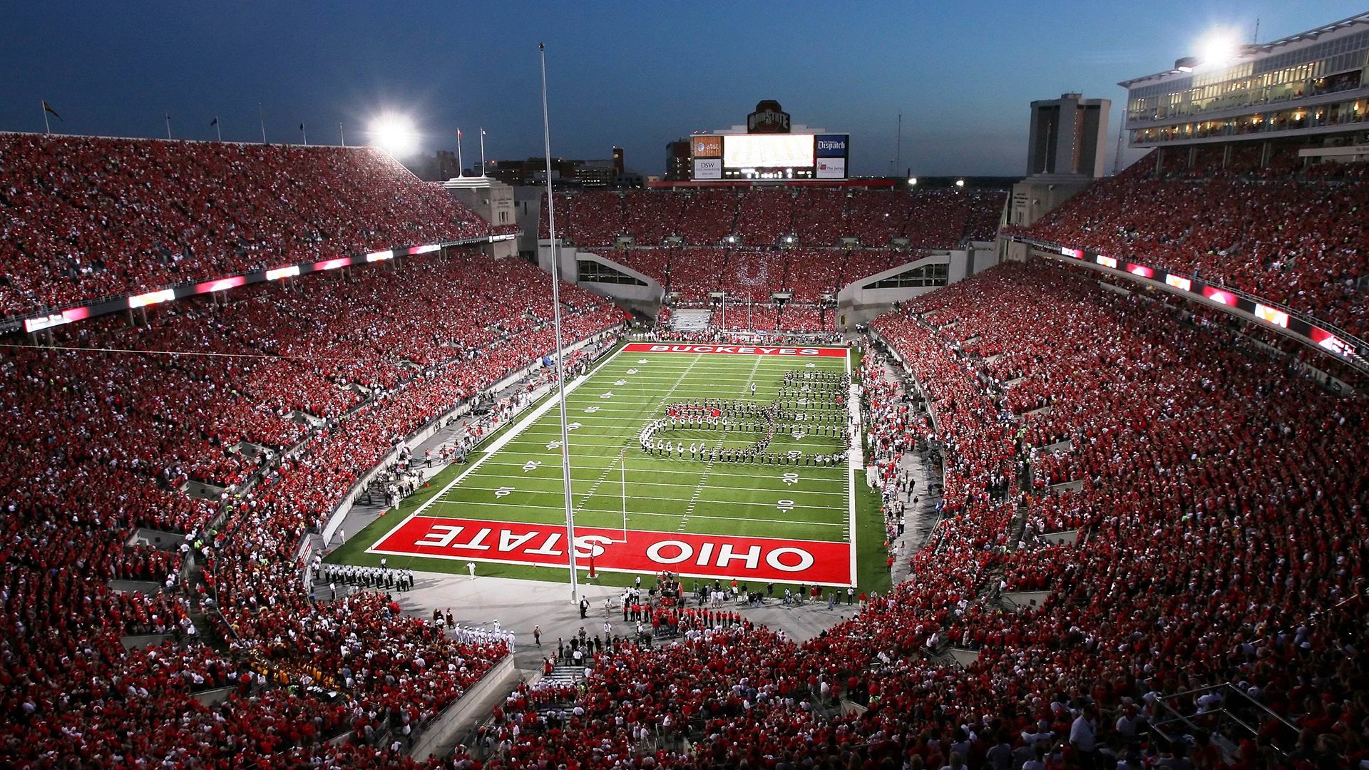 开云体育官方-2021年季后赛：库里在对阵爵士的比赛中，第三节一人得分12分，带队实现逆转！